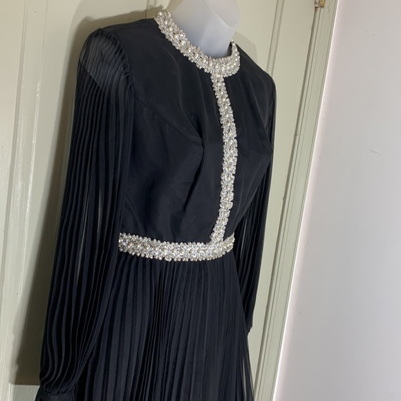 Retro Glam Dress - Picture 2 of 12